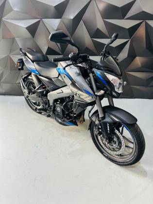 BAJAJ DOMINAR 200 